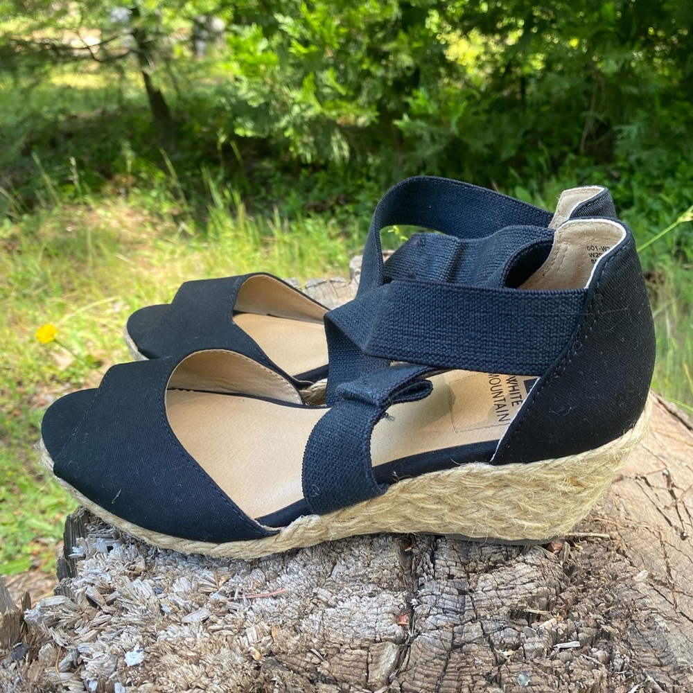White Mountain Black Wedge Sandals